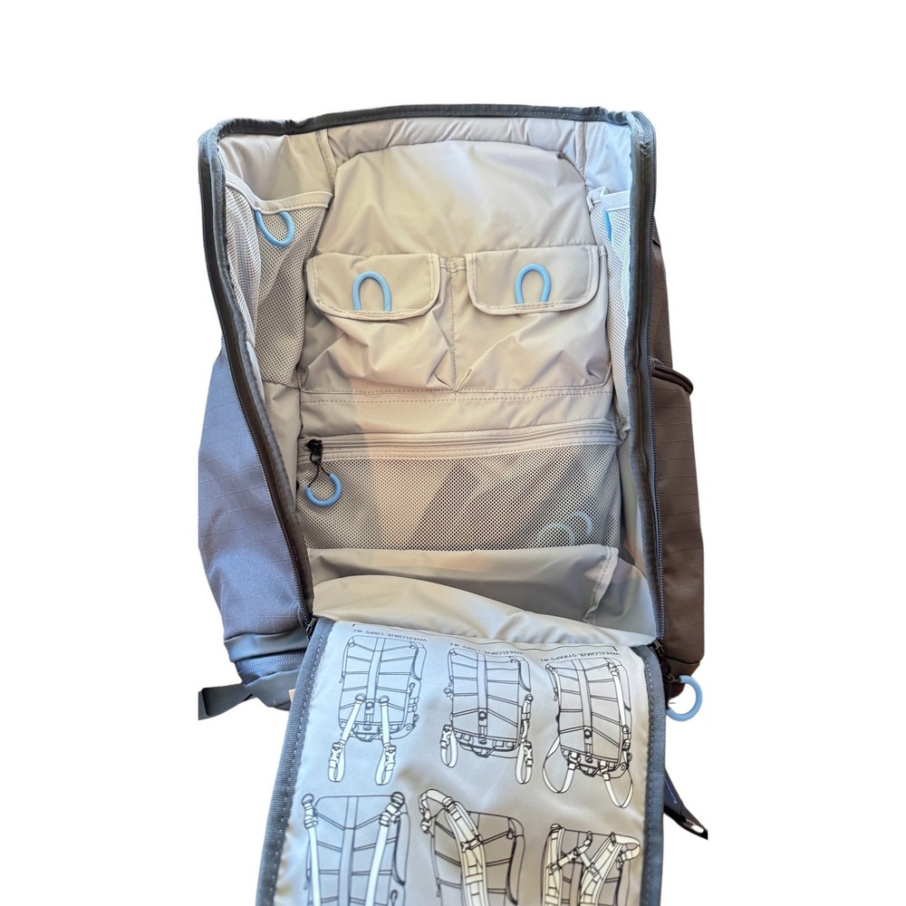Nike Elite EasyOn UConn Basketball Backpack Gray NCAA Huskies Adaptive Bag NEW - Picture 7 of 8